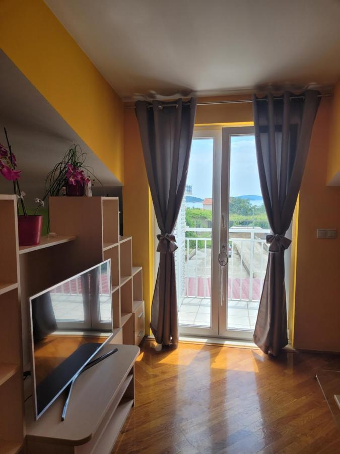 Mihe 1 Apartment *